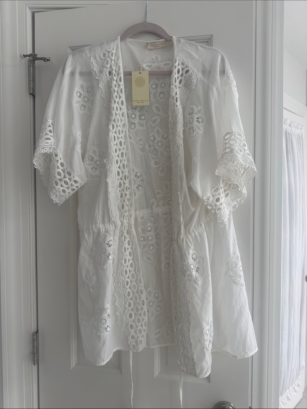 Army Brook NWT White Lace Cover-Up